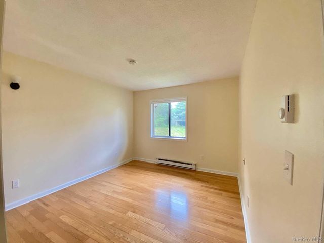 59 HUDSON HEIGHTS Drive, Poughkeepsie, NY 12601