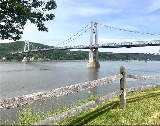 59 HUDSON HEIGHTS Drive, Poughkeepsie, NY 12601