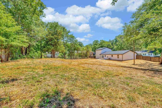 124 Willowood Drive, Spartanburg, SC 29303