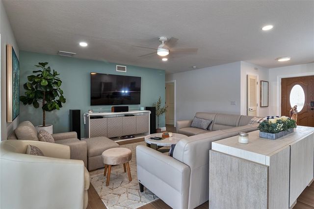 4331 HARBOR HILLS DRIVE, Largo, FL 33770