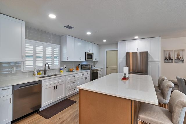 4331 HARBOR HILLS DRIVE, Largo, FL 33770