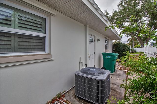 4331 HARBOR HILLS DRIVE, Largo, FL 33770