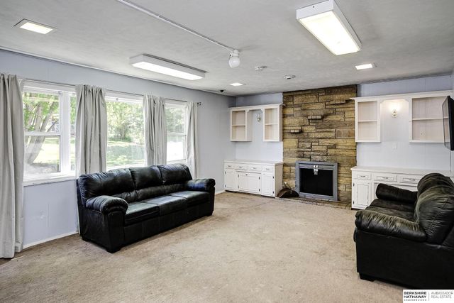 2616 Edwards Street, Bellevue, NE 68005