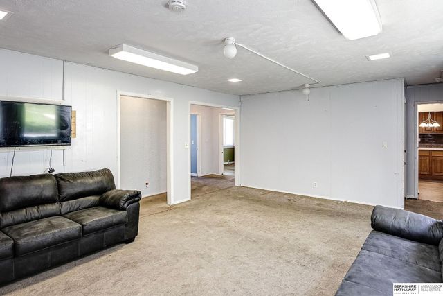 2616 Edwards Street, Bellevue, NE 68005