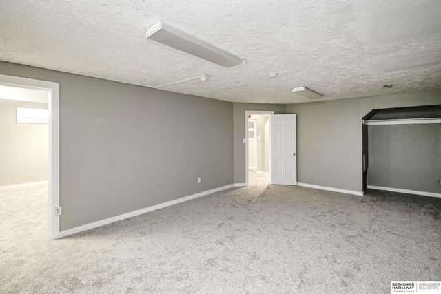 2616 Edwards Street, Bellevue, NE 68005