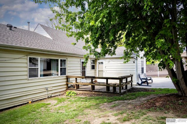 2616 Edwards Street, Bellevue, NE 68005