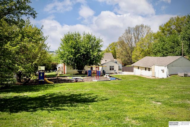 2616 Edwards Street, Bellevue, NE 68005