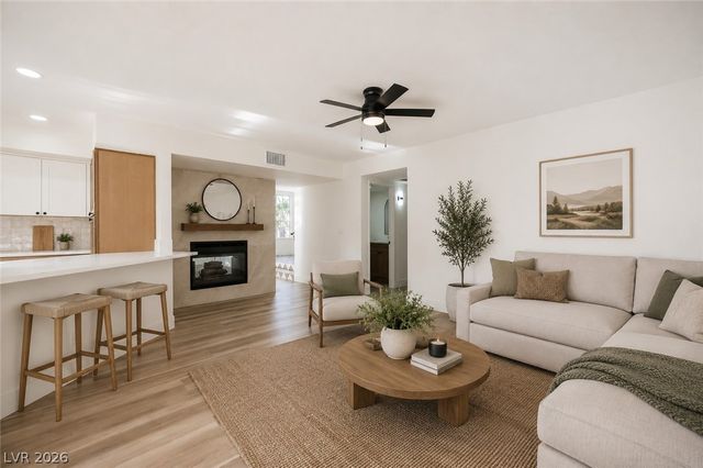 21 Megan Drive, Henderson, NV 89074
