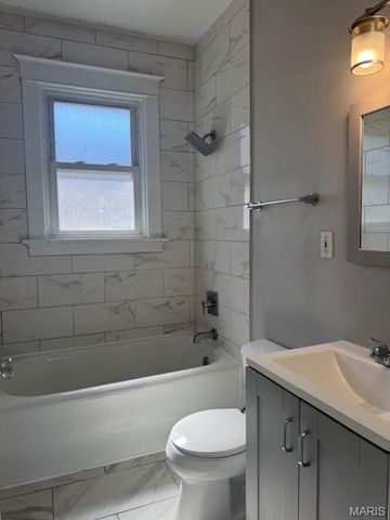 6751 Crest Avenue, University City, MO 63130