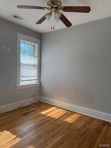 6751 Crest Avenue, University City, MO 63130