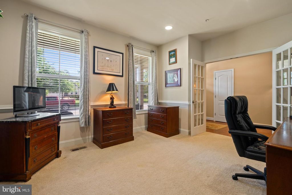 Image 22 of property listing at 13908 VICTORY LN, Solomons, MD 20688