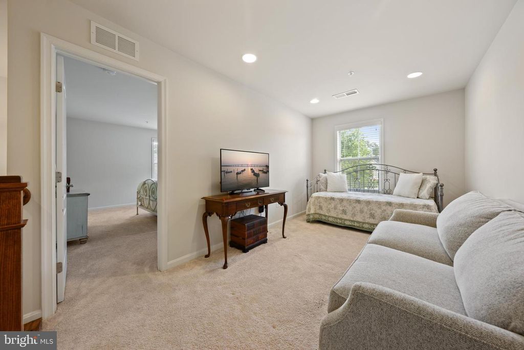 Image 35 of property listing at 13908 VICTORY LN, Solomons, MD 20688