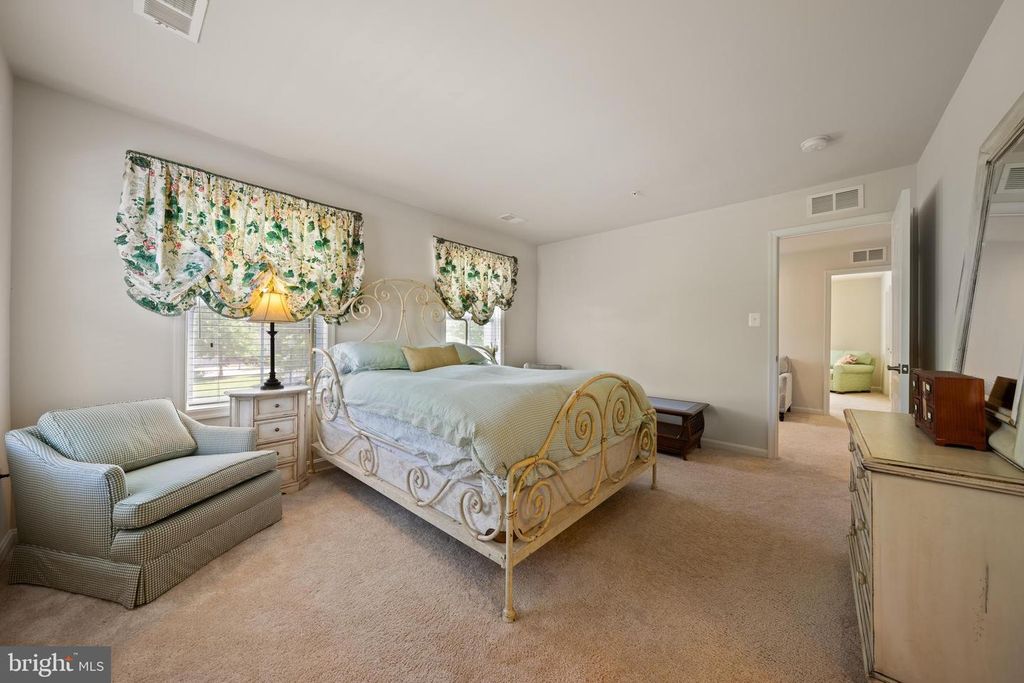 Image 37 of property listing at 13908 VICTORY LN, Solomons, MD 20688