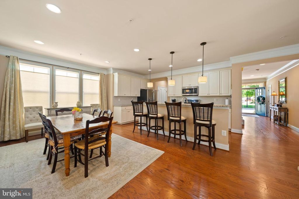 Image 9 of property listing at 13908 VICTORY LN, Solomons, MD 20688