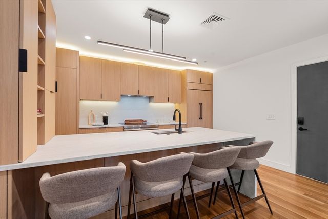 58 Kent U301, Brookline, MA 02445