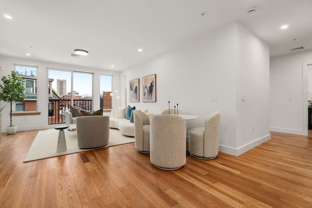 58 Kent U301, Brookline, MA 02445