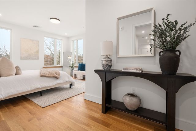 58 Kent U301, Brookline, MA 02445