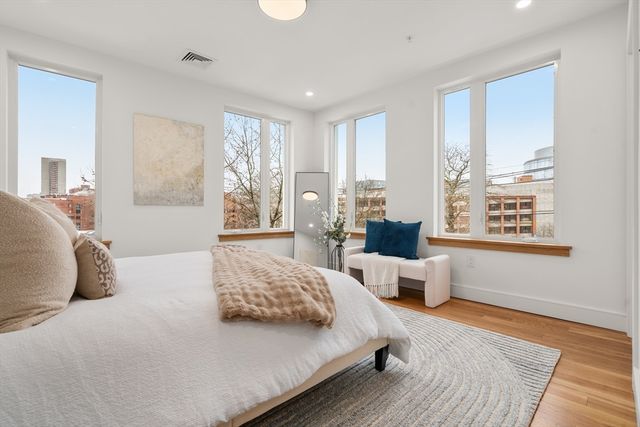 58 Kent U301, Brookline, MA 02445