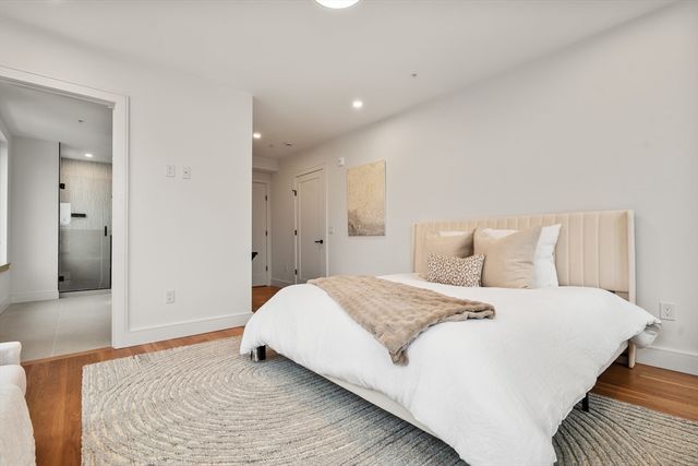 58 Kent U301, Brookline, MA 02445