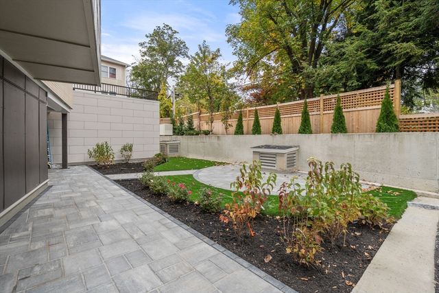 58 Kent U301, Brookline, MA 02445