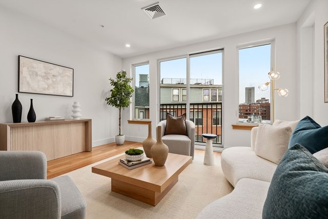 58 Kent U301, Brookline, MA 02445