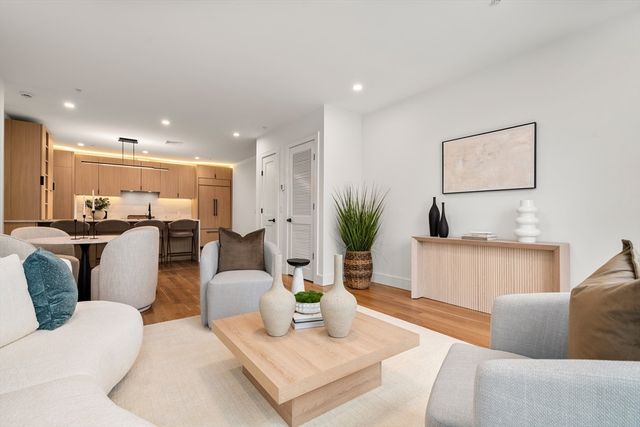 58 Kent U301, Brookline, MA 02445