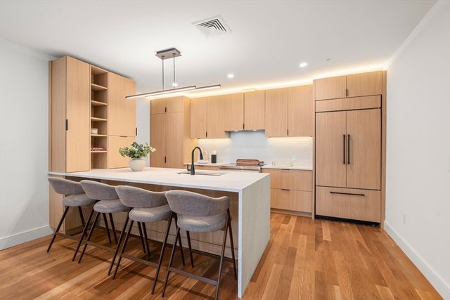 58 Kent U301, Brookline, MA 02445