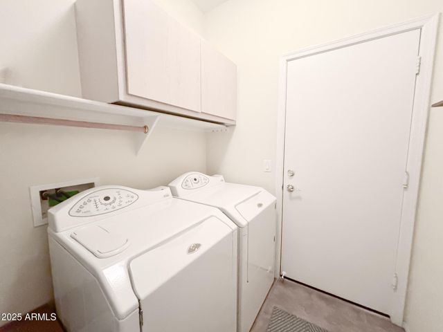 8567 W BROWN Street, Peoria, AZ 85345