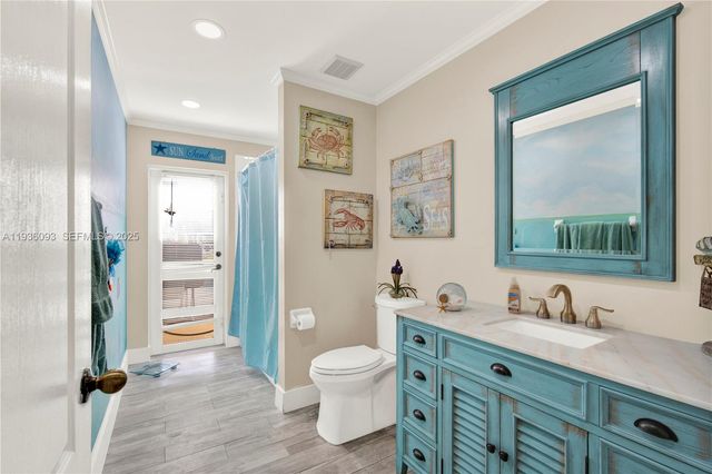 8916 SW 213th St, Cutler Bay, FL 33189