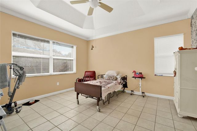 8916 SW 213th St, Cutler Bay, FL 33189