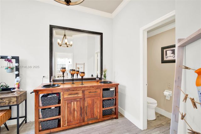 8916 SW 213th St, Cutler Bay, FL 33189