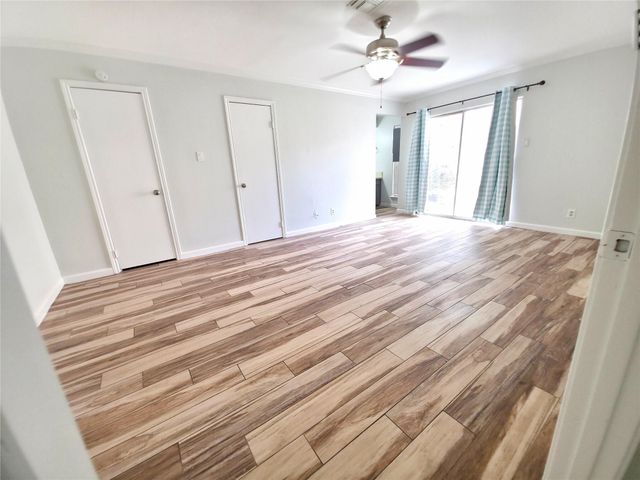 12017 Champion Forest Drive, Houston, TX 77066