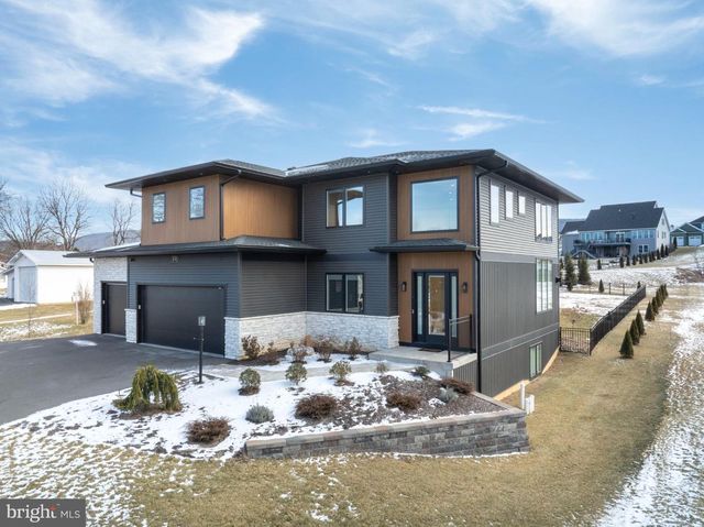 390 TROUT RD, State College, PA 16801