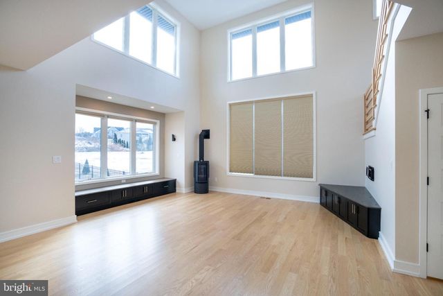 390 TROUT RD, State College, PA 16801