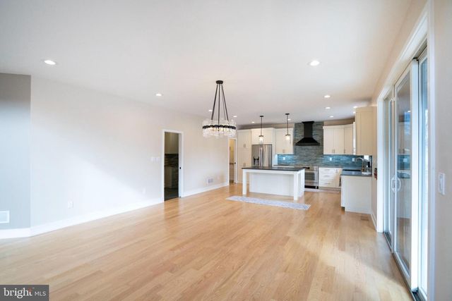 390 TROUT RD, State College, PA 16801