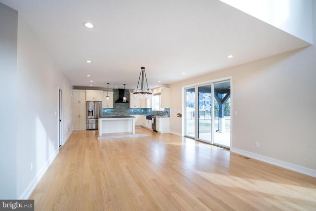 390 TROUT RD, State College, PA 16801