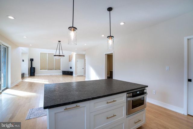 390 TROUT RD, State College, PA 16801