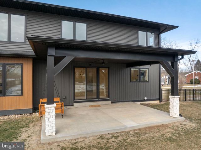 390 TROUT RD, State College, PA 16801