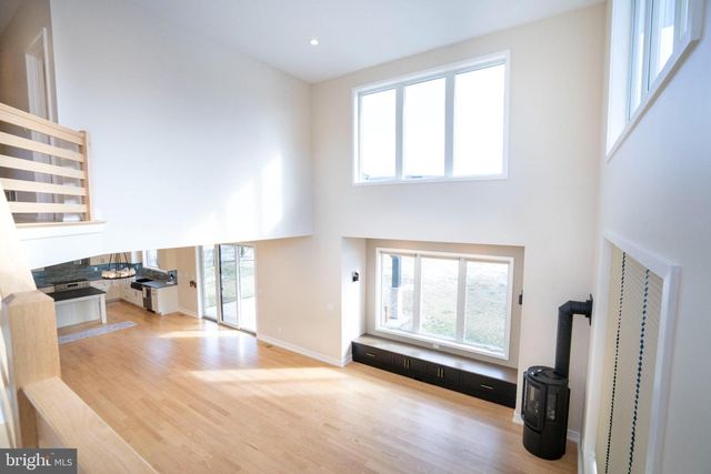 390 TROUT RD, State College, PA 16801