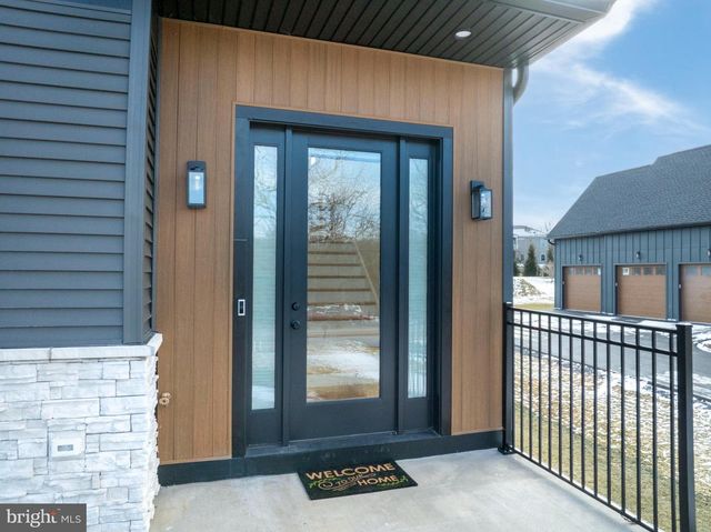 390 TROUT RD, State College, PA 16801