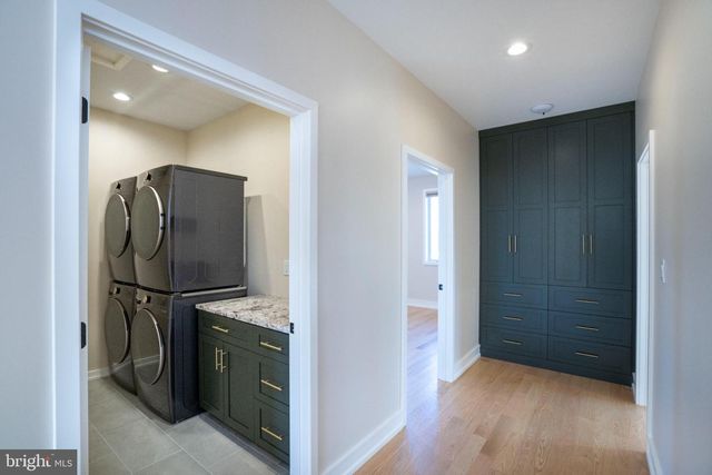 390 TROUT RD, State College, PA 16801