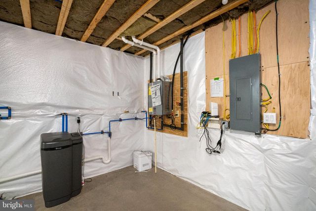 390 TROUT RD, State College, PA 16801