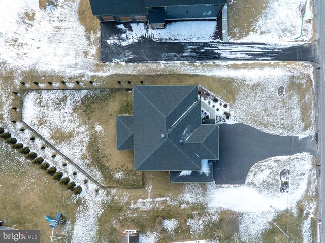 390 TROUT RD, State College, PA 16801