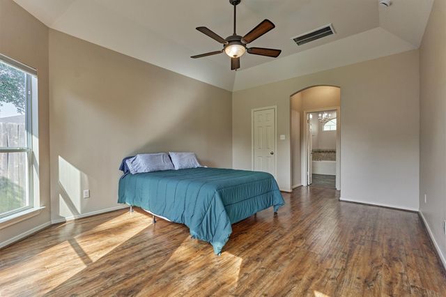 7090 Gentle Breeze Drive, Willis, TX 77318