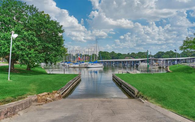 7090 Gentle Breeze Drive, Willis, TX 77318