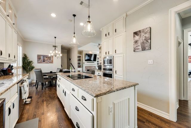 2217 Clearspring Drive S, Irving, TX 75063