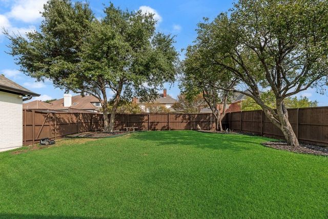 2217 Clearspring Drive S, Irving, TX 75063