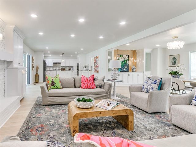 10900 Willow Grove, Oklahoma City, OK 73120