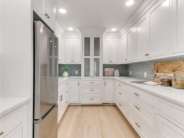 10900 Willow Grove, Oklahoma City, OK 73120