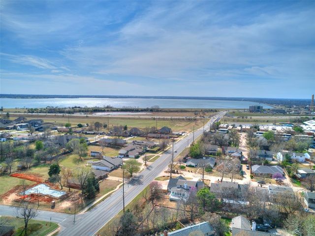 10900 Willow Grove, Oklahoma City, OK 73120